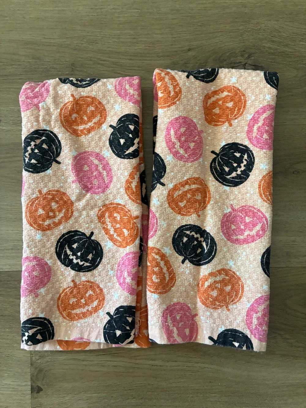 Martha Stewart Halloween Pumpkin Hand Towels Set of 2 Pink Orange Black EUC